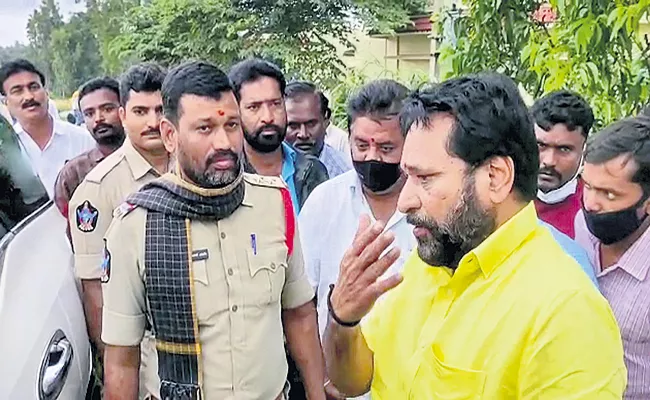 TDP leaders Over Action In Kuppam Panchayat Elections - Sakshi