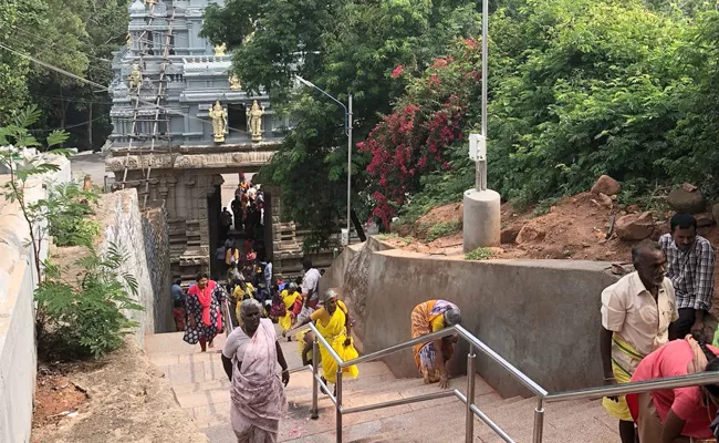 Tirumala Walkway Closed Two Days Over Heavy Rain Alert - Sakshi