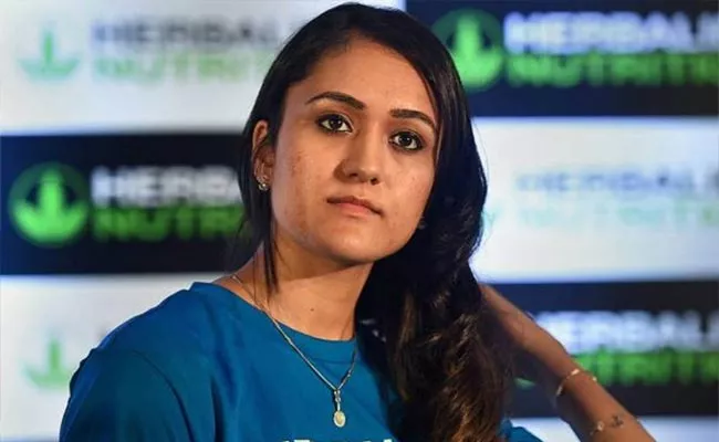 High Court Tells Table Tennis Federation Give Clean Chit Manika Batra - Sakshi