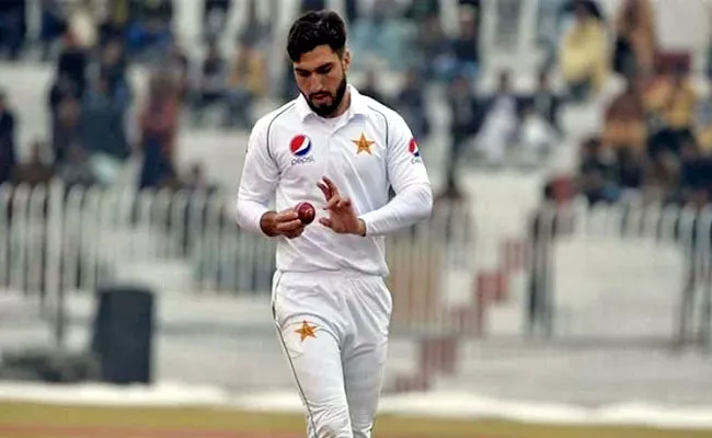 Pakistan Bowler Usman Shinwari Announces Retirement From Test Cricket - Sakshi