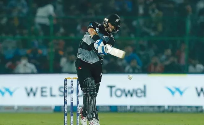 Ind Vs Nz T20 Series 2021: Mark Chapman 1st Player Score 50 For 2 Countries - Sakshi