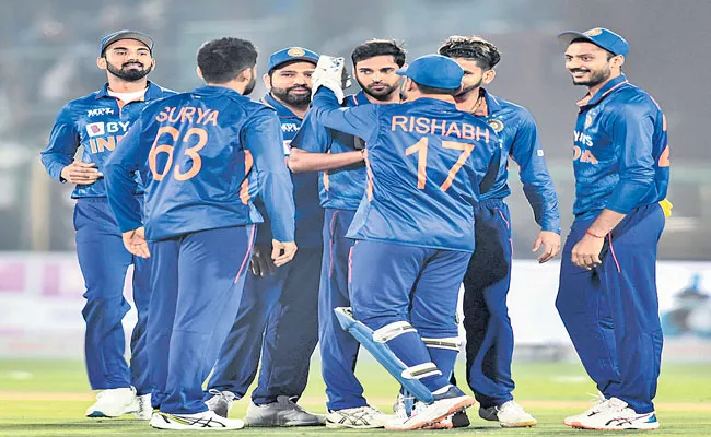 India gear up for series win and better middle-order show against New Zealand - Sakshi