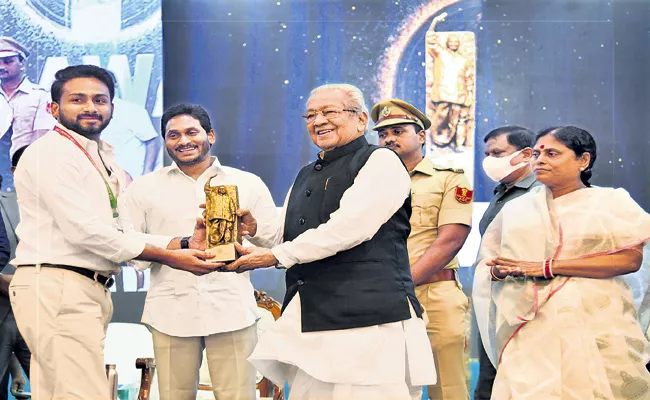 CM YS Jagan Mohan Reddy In YSR Lifetime Achievement Awards 2021 Ceremony - Sakshi