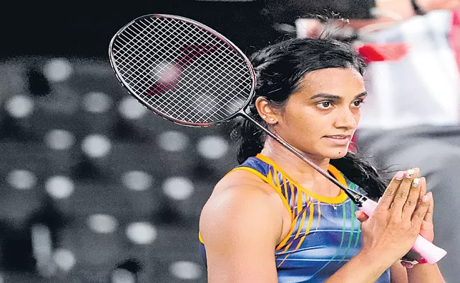  Indonesia Masters: PV Sindhu wins in straight games to reach semifinals - Sakshi