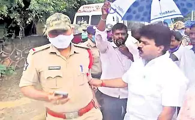 TDP EX MLA Kuna Ravi Kumar Arrested For Abusing Circle Inspector - Sakshi