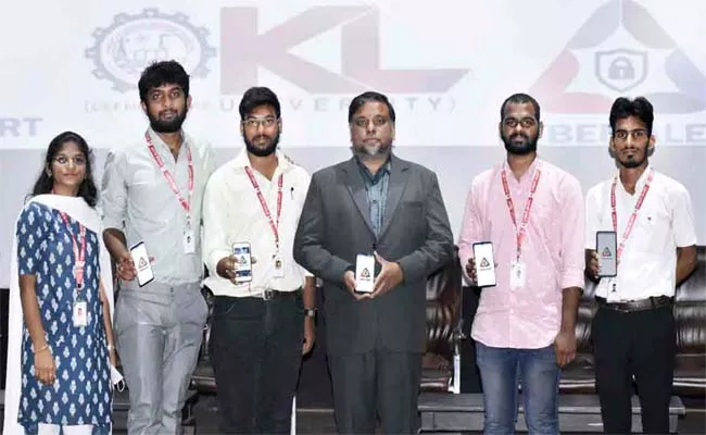 KL Deemed University Student Develops Cyber Alert App - Sakshi