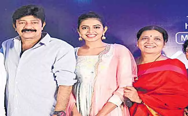 Shivani And Shivathmika Made Us Proud Says Tollywood Actor Rajasekhar - Sakshi