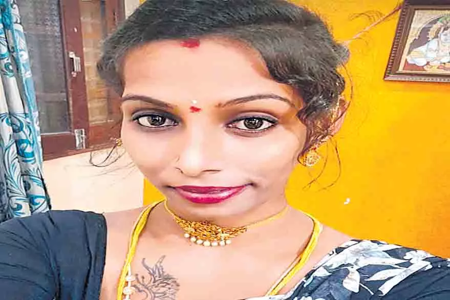 Married Trans Woman Commits Suicide in Hyderabad - Sakshi