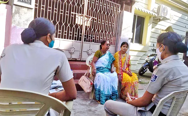 Orissa: Wife Sit And Protest In Front Of Husband House - Sakshi