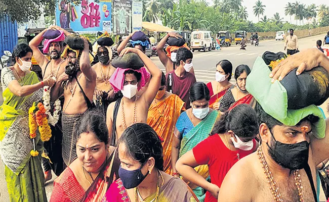 Sabarimala Yatra Disrupted Due To Cancellation Of Trains - Sakshi