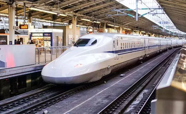 Hyderabad To Mumbai High Speed Rail Track Will Be Available Soon - Sakshi