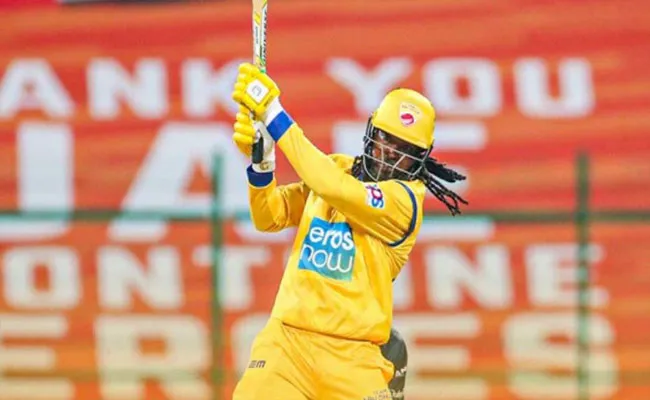 Chris Gayle Smashed 52 Runs In Just 23 balls In Abu Dhabi T10 league - Sakshi