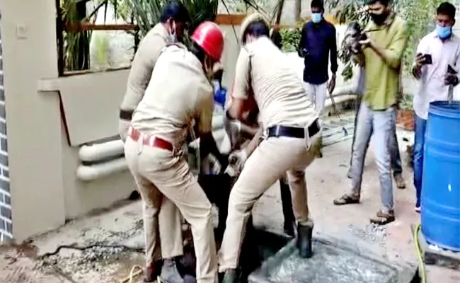 Two Workers Deceased Cleaning Septic Tank In Hyderabad - Sakshi