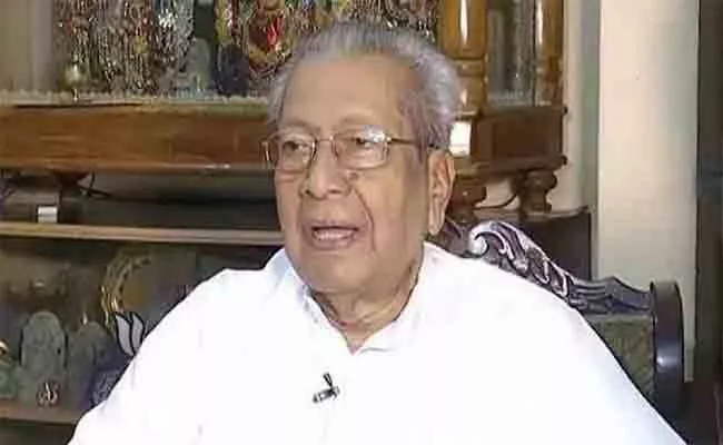 Slight Illness To AP Governor Biswabhusan Harichandan After Recovering From Covid - Sakshi