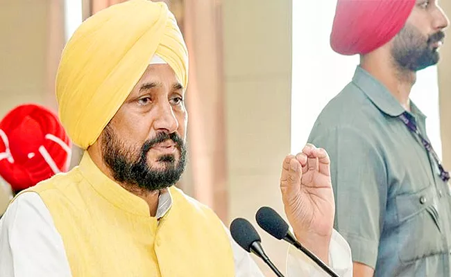 Punjab CM Channi Announces money Assistance Construction Workers Diwali Bonanza - Sakshi