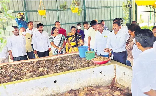 Organic Fertilizer Production In 1, 450 Households In Siddipet Town - Sakshi