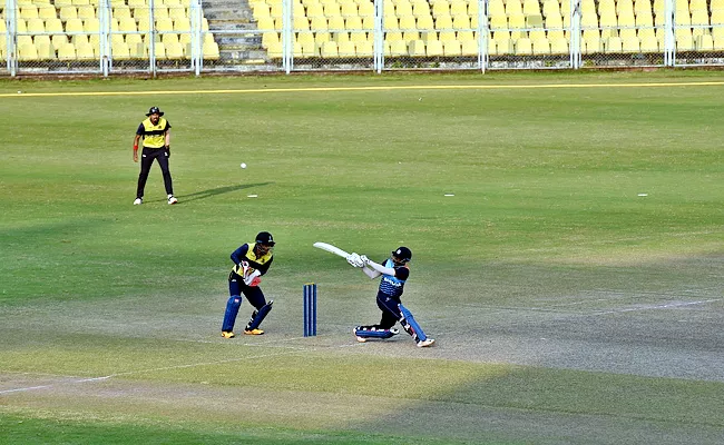 Syed Mushtaq Ali Trophy 2021: Hyderabad Beat Uttarakhand Tanmay Milind - Sakshi