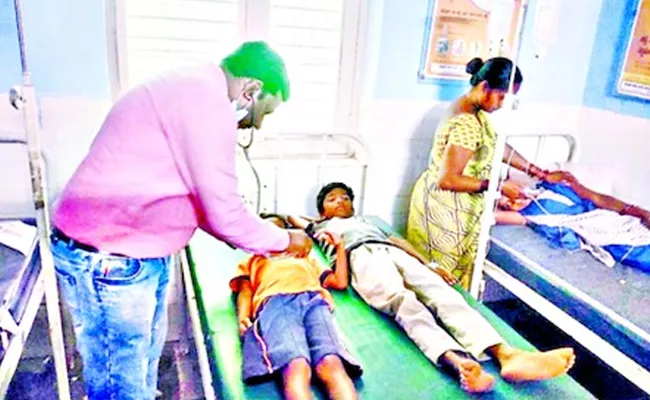 Food Poison Cause 32 Students Fall Ill At Nirmal District Mamda Mandal - Sakshi