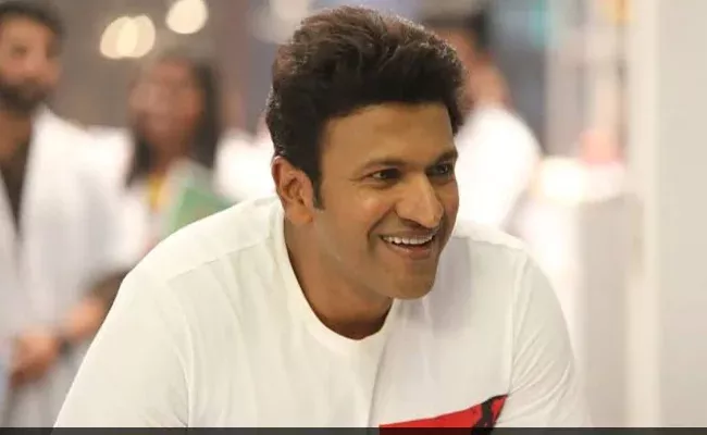 Ministers and Fans Demand Padma Shri Award For Actor Puneeth Rajkumar - Sakshi