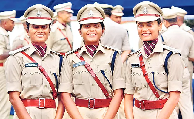 Three Women Selected For Central Reserve Police Force For 2021 Year - Sakshi