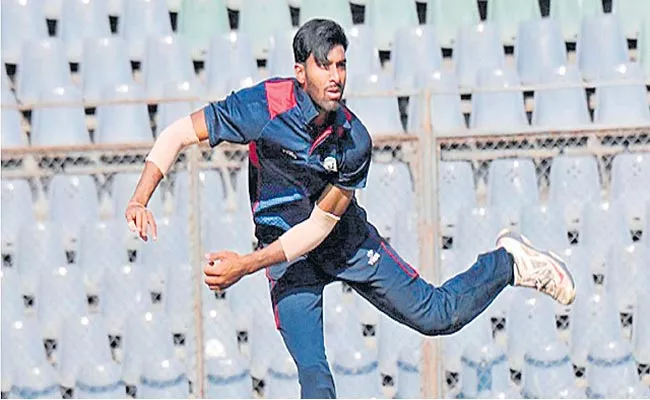 Syed Mushtaq Ali Trophy: Akshay Karnewar Rare Record In T20 Cricket - Sakshi