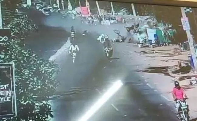 Shocking Visuals Of Luxury Car Mows Down Bikers In Jodhpur - Sakshi