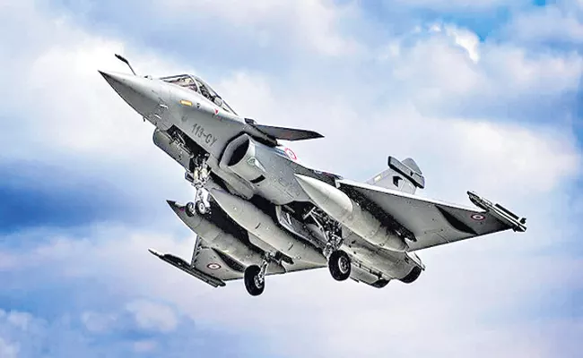 French Media Part Story On corruption in purchase of Rafale fighter Jets - Sakshi