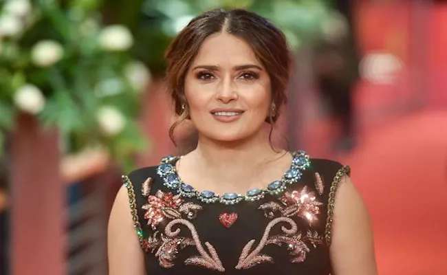 Salma Hayek Haunted house in London revelation - Sakshi