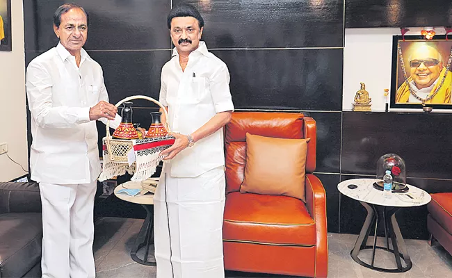 Cm Kcr Meets To Tamil Nadu Cm Mk Stalin - Sakshi