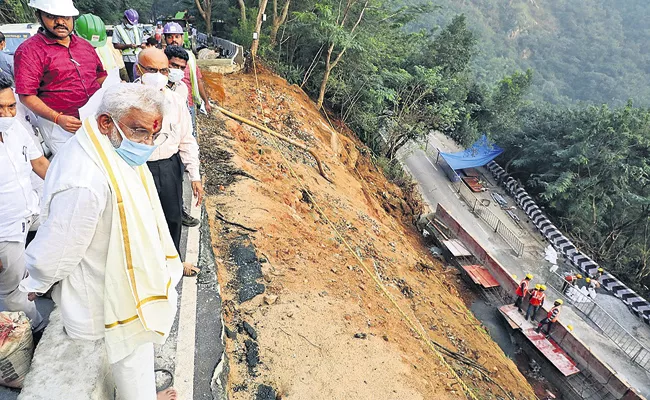 YV Subba Reddy Comments On Tirumala Ghat road repairs - Sakshi