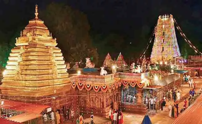 SC Says All religions People Auction Of Shops In Srisailam Temple - Sakshi