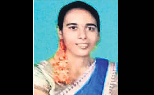 Married Woman Missing In Bhagyanagar Colony Hyderabad - Sakshi