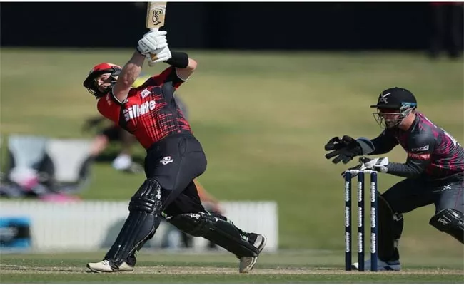 New zealand wicket keeper batsman cam fletcher hit 52 runs in just 31 minutes and finish match in super smash - Sakshi