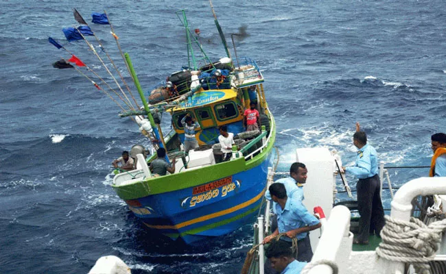 55 TN fishermen arrested, 8 boats seized by Sri Lankan Navy - Sakshi