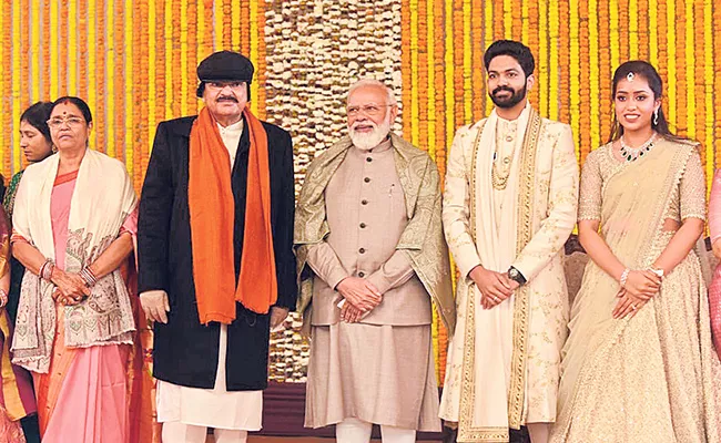 President, PM Attend Wedding Reception of VP M Venkaiah Naidu Granddaughter - Sakshi