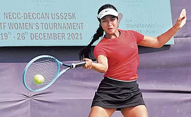 Rashmika, Nidhi Enters Into Main Draw Of ITF Womens Tournament - Sakshi