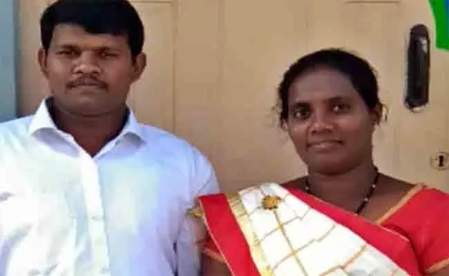 Three of Family End Lives by Jumping Into Pond - Sakshi