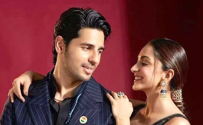 Is Sidharth Malhotra Going To Make His Relationship With Kiara Advani Official - Sakshi