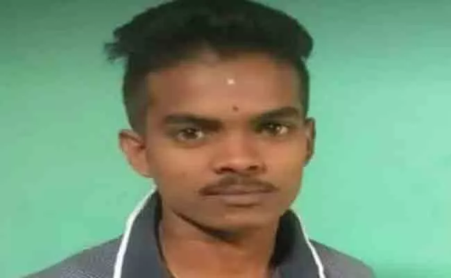 Newly Married man Commits Suicide Tumkur Karnataka - Sakshi