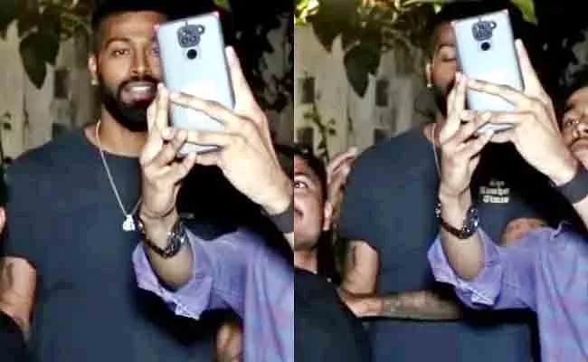 Hardik Pandya Faces Backlash For Rude Behaviour With Fan - Sakshi