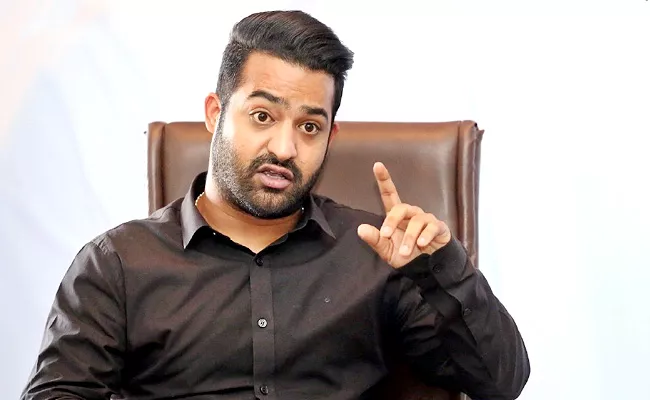 Jr NTR Comments On Ram Charan And Multistarrer Movies In RRR Promotions - Sakshi