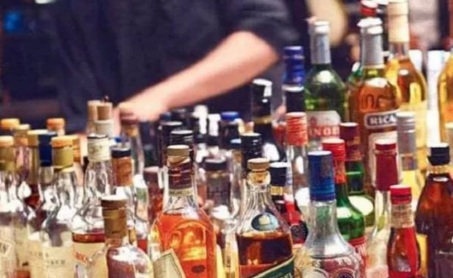 Omicron Effect On Liquor Sales In Hyderabad - Sakshi