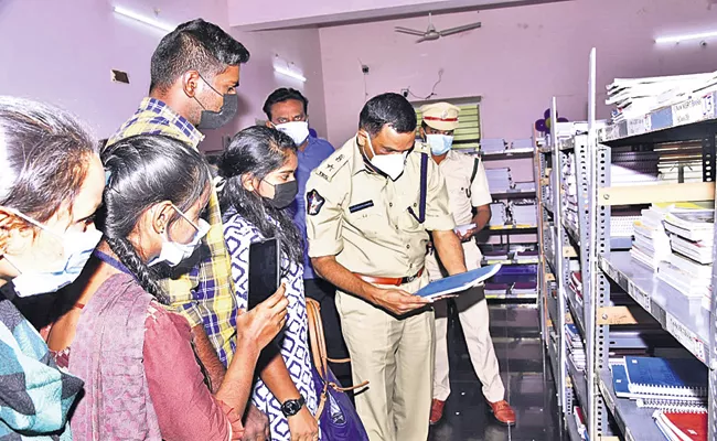 Civils coaching free for police children - Sakshi