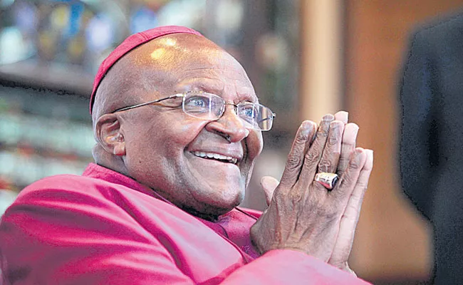 Rights leader, Nobel Peace Prize laureate Desmond Tutu Passed Away - Sakshi