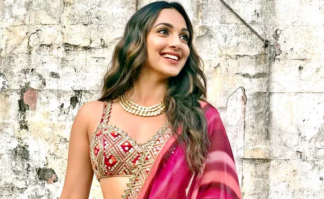 kiara Advani Resonds On Being Trolled After Elderly Man Saluted Her - Sakshi