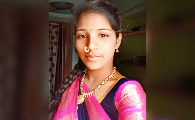 Young Woman Commits Suicide in Nizamabad Over Wedding Issue  - Sakshi