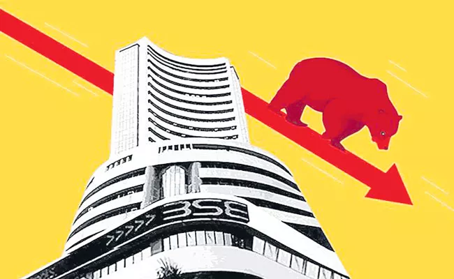 Sensex falls 764, Nifty 205 points amid Omicron fears - Sakshi