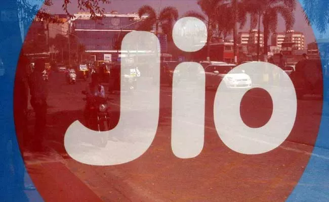 Jio Offers 20 Percent JioMart Cashback on Select Prepaid Plans - Sakshi