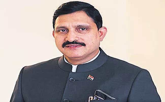 Sujana Chowdary appeared in Court of Representatives at Chennai - Sakshi