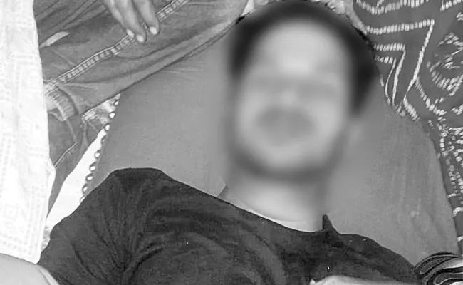 Rajendra Nagar Man Commits Suicide Due To Bank Officers Pressure Over EMI - Sakshi